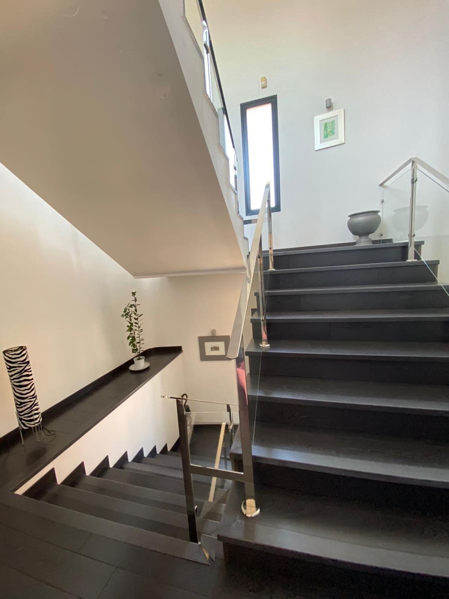 6 soverom Villa til salgs i La Manga del Mar Menor med svømmebasseng garasje - € 1 200 000 (Ref: 9562047)