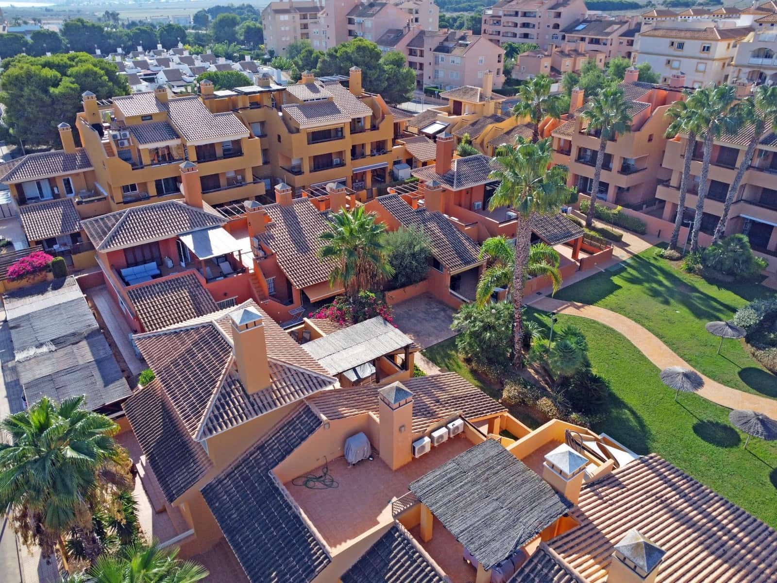 2 soverom Leilighet til leie i Mar de Cristal med svømmebasseng garasje - € 2 800 (Ref: 9789816)