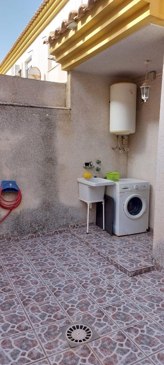 3 slaapkamer Appartement te huur in Playa Paraiso met zwembad - € 2.500 (Ref: 9912272)