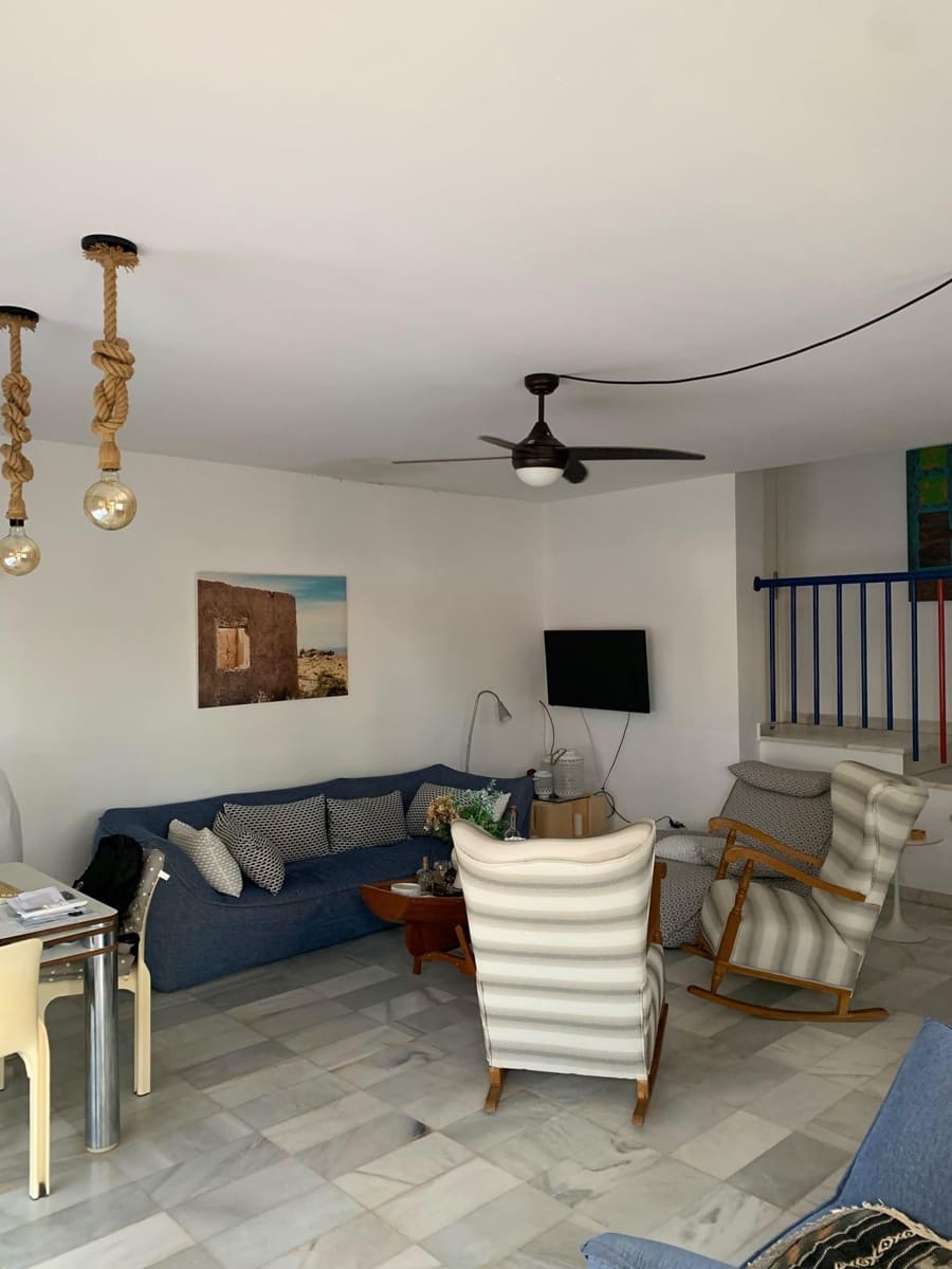 4 bedroom Villa for sale in Mar de Cristal with garage - € 385,000 (Ref: 9977434)