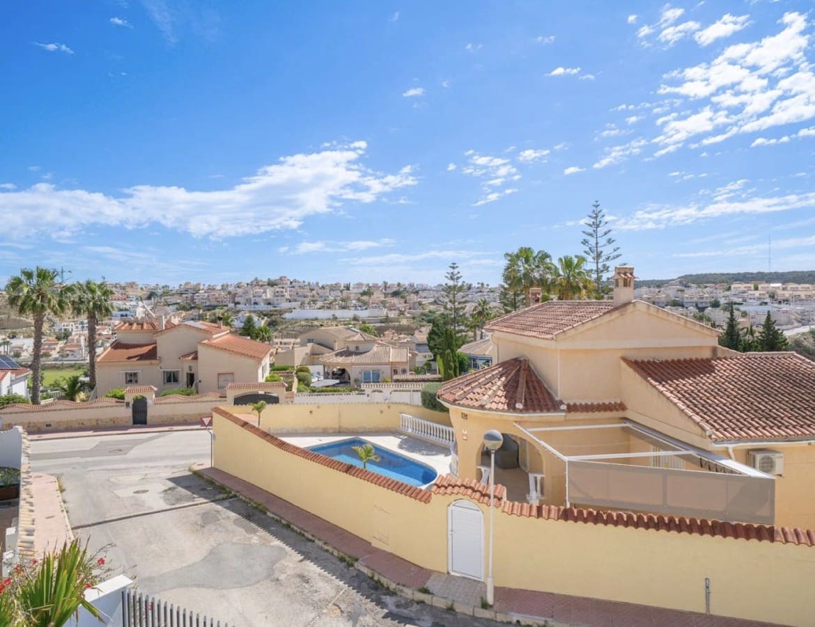 4 camera da letto Villa in vendita in Ciudad Quesada con piscina garage - 1.150.000 € (Rif: 10027572)