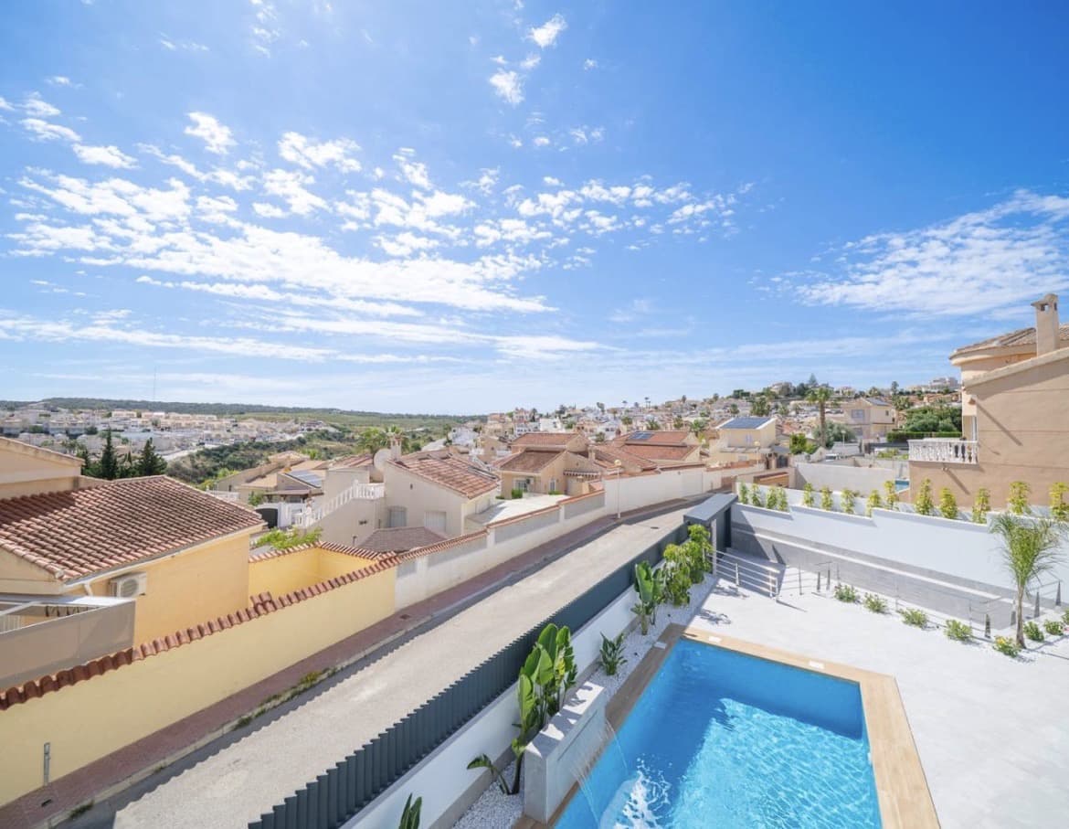 4 camera da letto Villa in vendita in Ciudad Quesada con piscina garage - 1.150.000 € (Rif: 10027572)