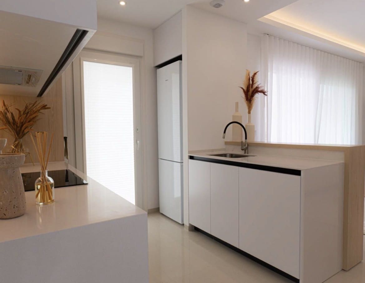 2 bedroom Apartment for sale in Ciudad Quesada with pool garage - € 310,000 (Ref: 10027592)