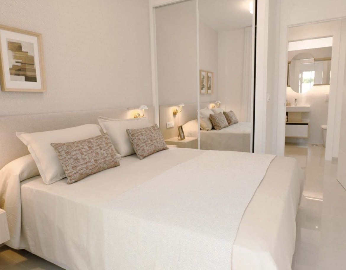 2 bedroom Apartment for sale in Ciudad Quesada with pool garage - € 310,000 (Ref: 10027592)