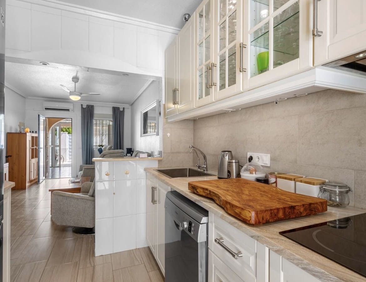2 Zimmer Haus zu verkaufen in Ciudad Quesada mit Pool - 185.000 € (Ref: 10033320)