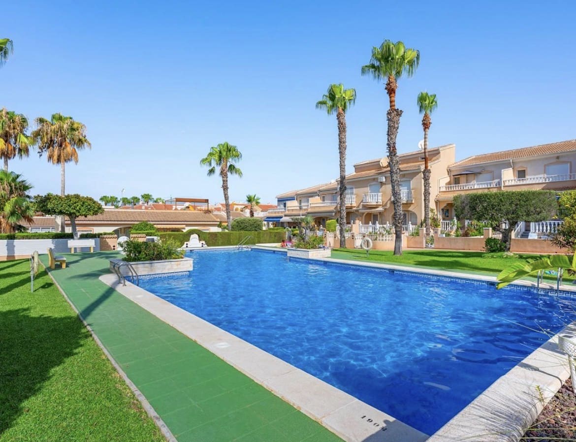 2 Zimmer Haus zu verkaufen in Ciudad Quesada mit Pool - 185.000 € (Ref: 10033320)