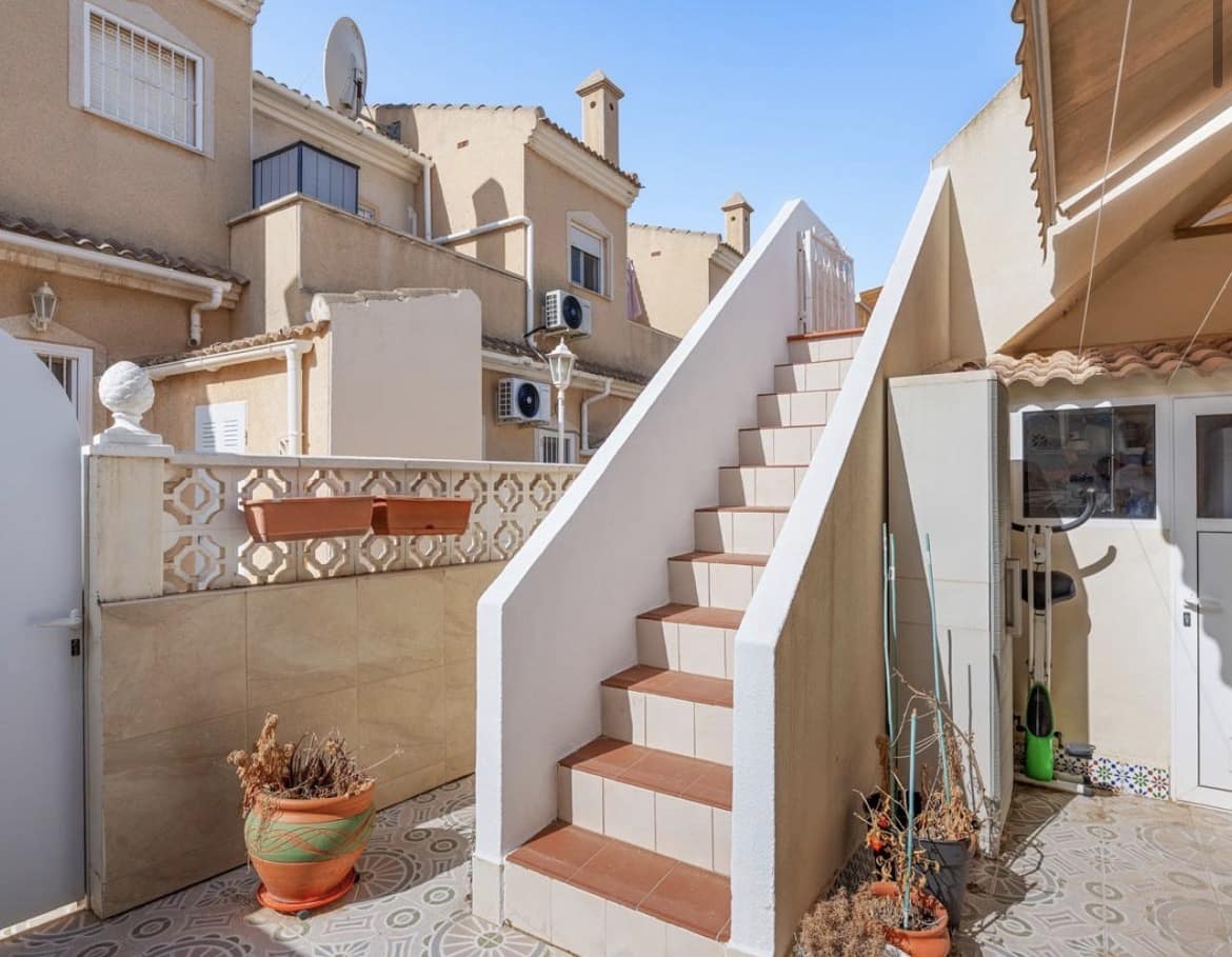 2 Zimmer Haus zu verkaufen in Ciudad Quesada mit Pool - 185.000 € (Ref: 10033320)