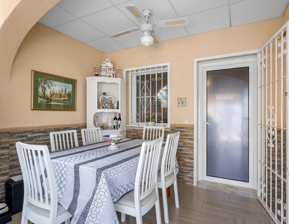 2 Zimmer Haus zu verkaufen in Ciudad Quesada mit Pool - 185.000 € (Ref: 10033320)