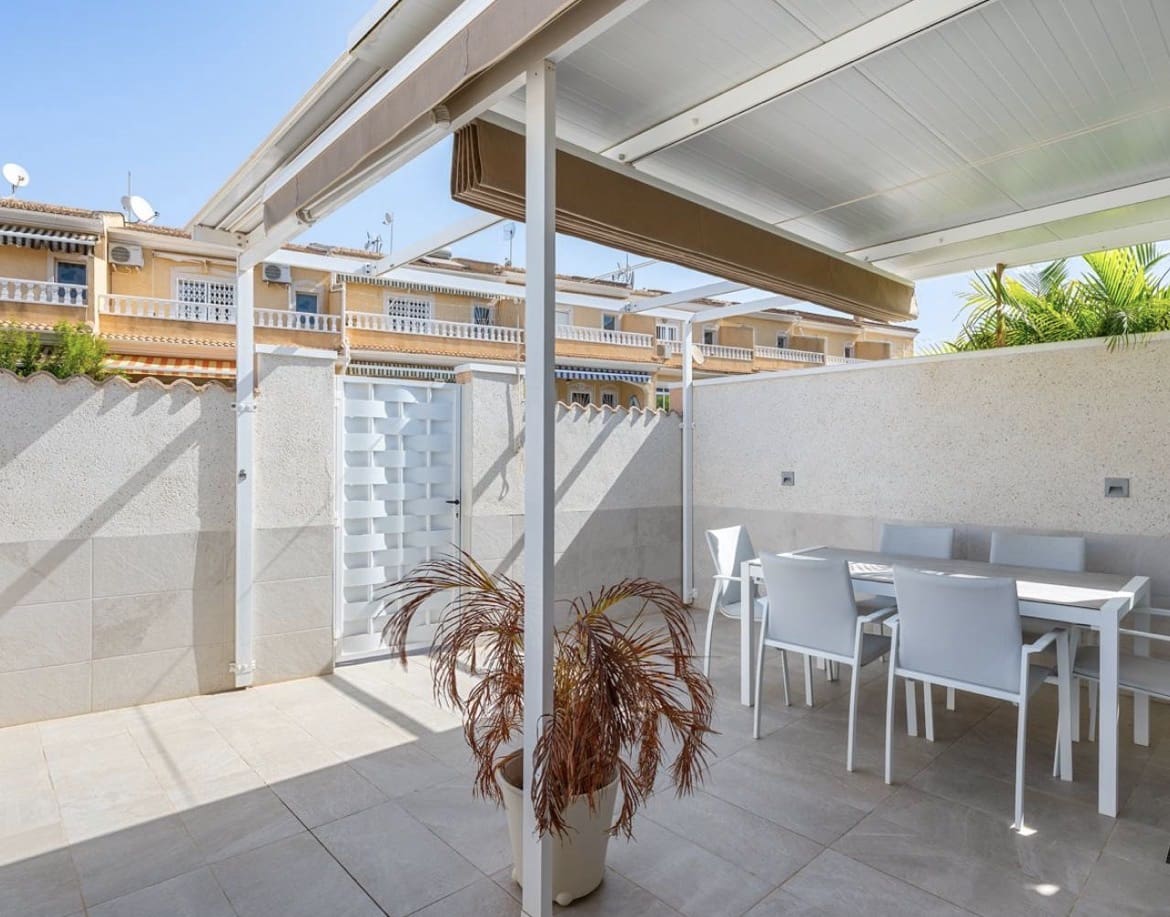 2 Zimmer Haus zu verkaufen in Ciudad Quesada mit Pool - 185.000 € (Ref: 10033320)