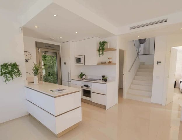 3 Zimmer Villa zu verkaufen in Los Alcázares mit Pool Garage - 479.951 € (Ref: 10034804)