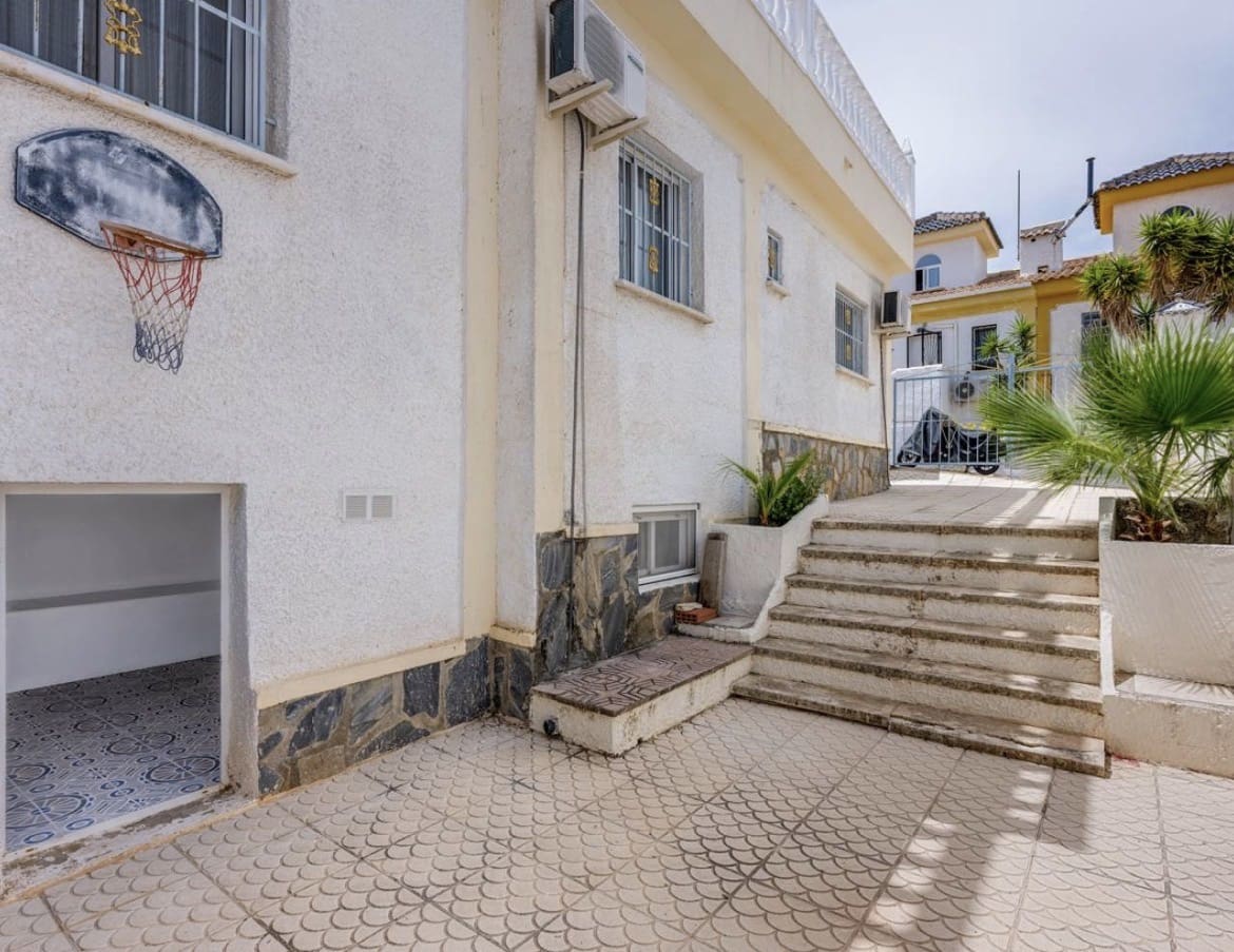 3 bedroom Townhouse for sale in Ciudad Quesada with pool garage - € 209,000 (Ref: 10038537)
