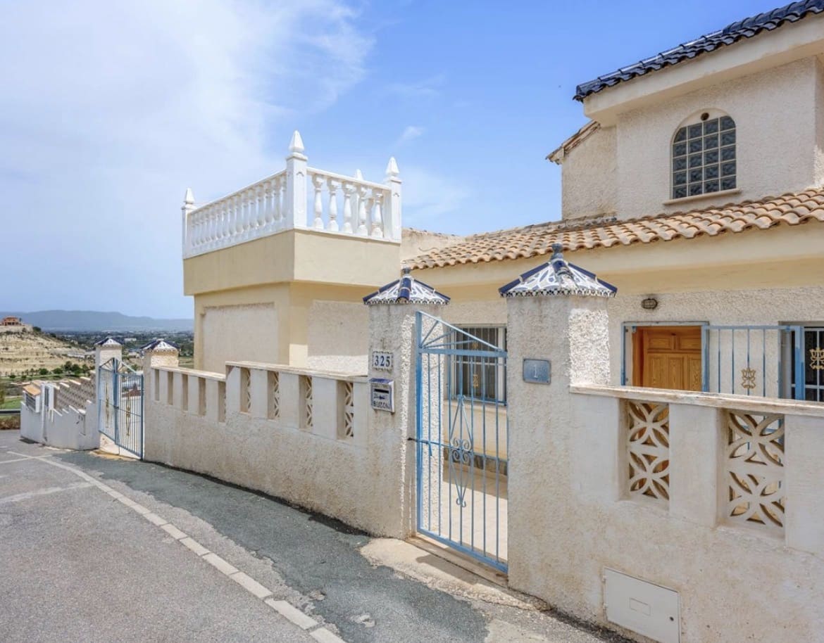 3 bedroom Townhouse for sale in Ciudad Quesada with pool garage - € 209,000 (Ref: 10038537)