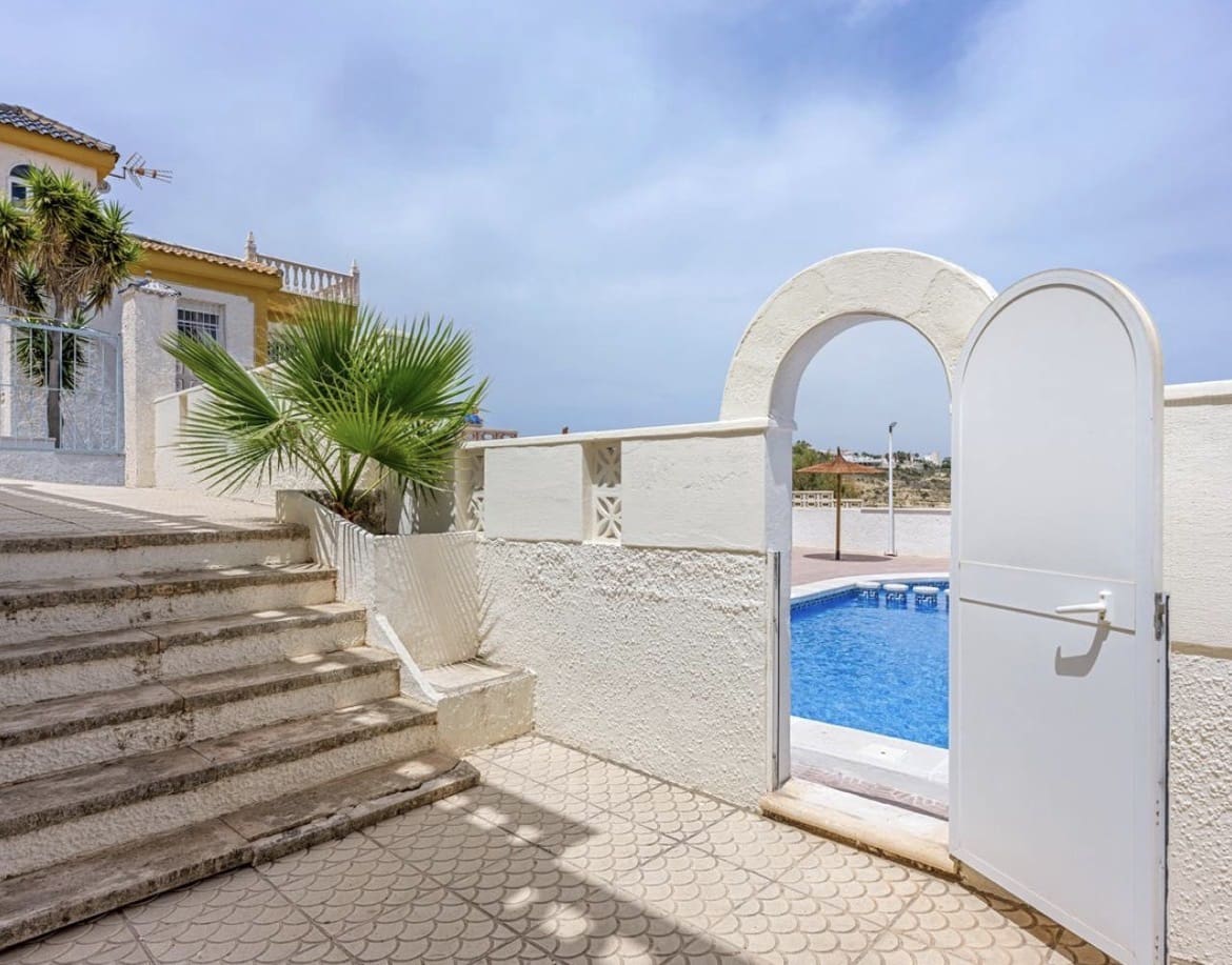 3 bedroom Townhouse for sale in Ciudad Quesada with pool garage - € 209,000 (Ref: 10038537)