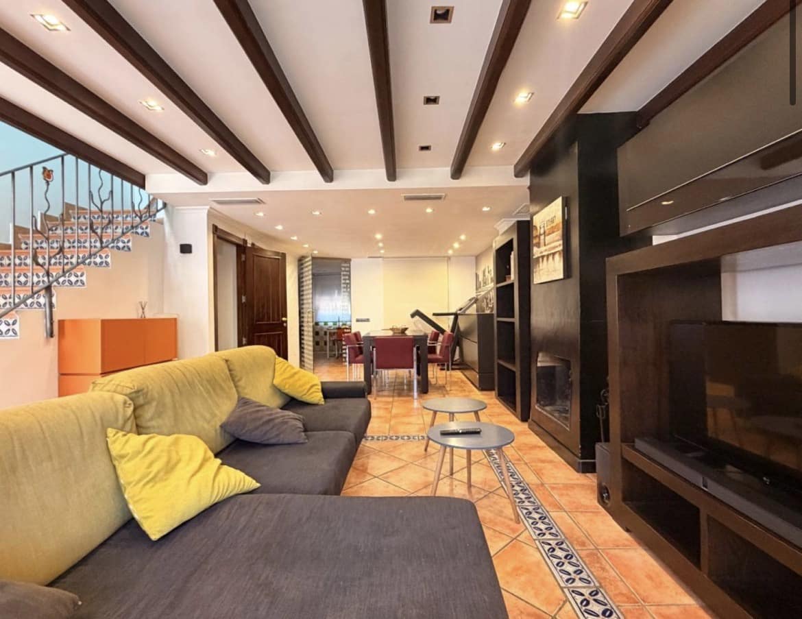 3 bedroom Townhouse for sale in Catral with pool garage - € 215,000 (Ref: 10038539)