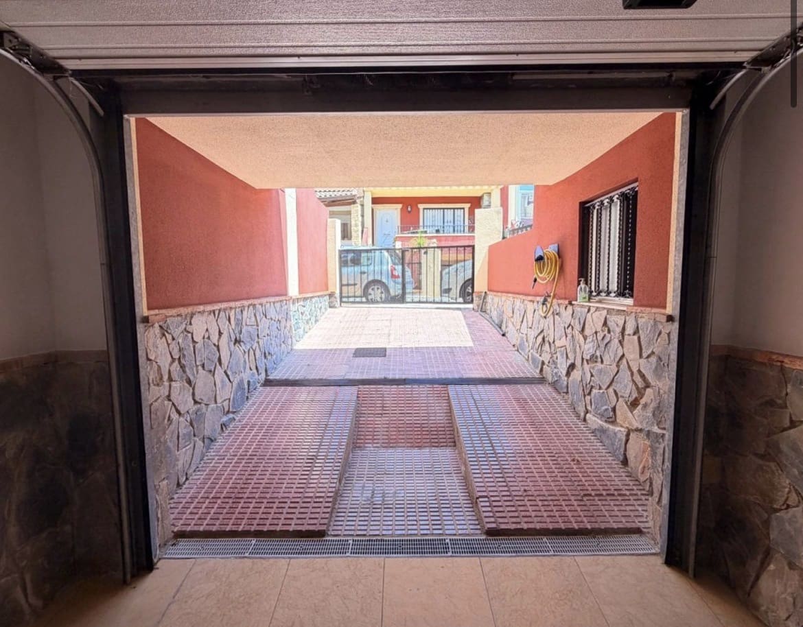 3 bedroom Townhouse for sale in Catral with pool garage - € 215,000 (Ref: 10038539)