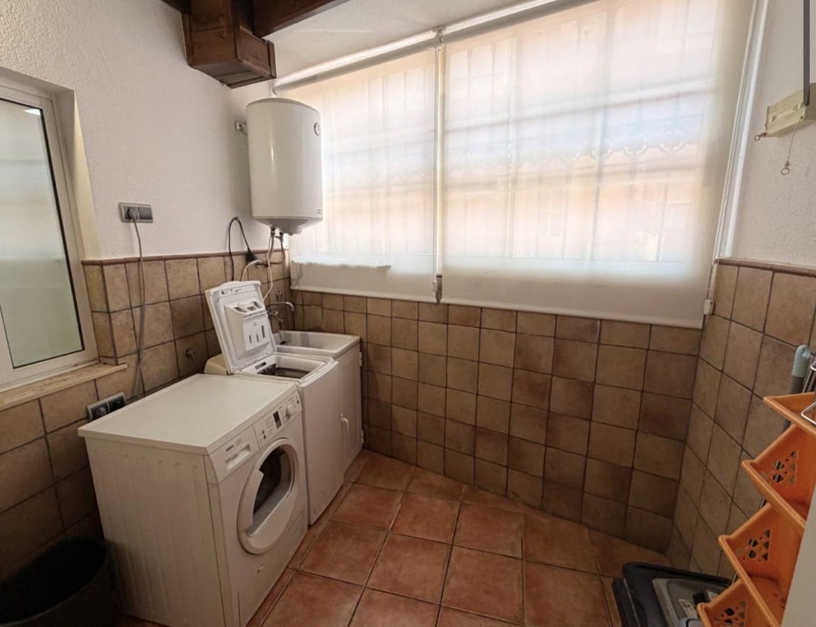 3 bedroom Townhouse for sale in Catral with pool garage - € 215,000 (Ref: 10038539)