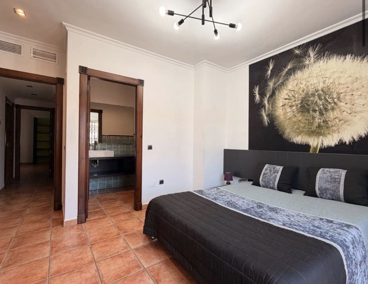 3 bedroom Townhouse for sale in Catral with pool garage - € 215,000 (Ref: 10038539)