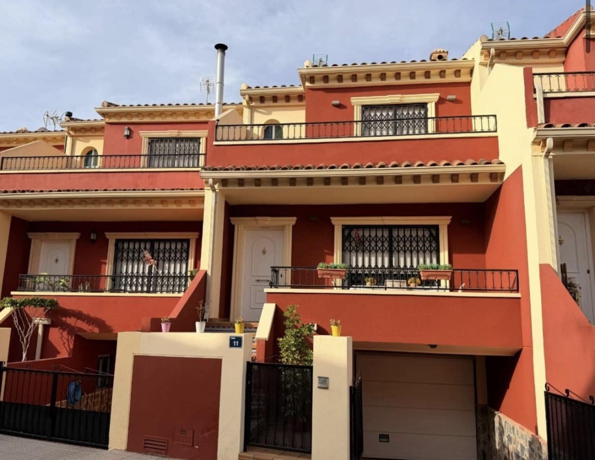 3 bedroom Townhouse for sale in Catral with pool garage - € 215,000 (Ref: 10038539)