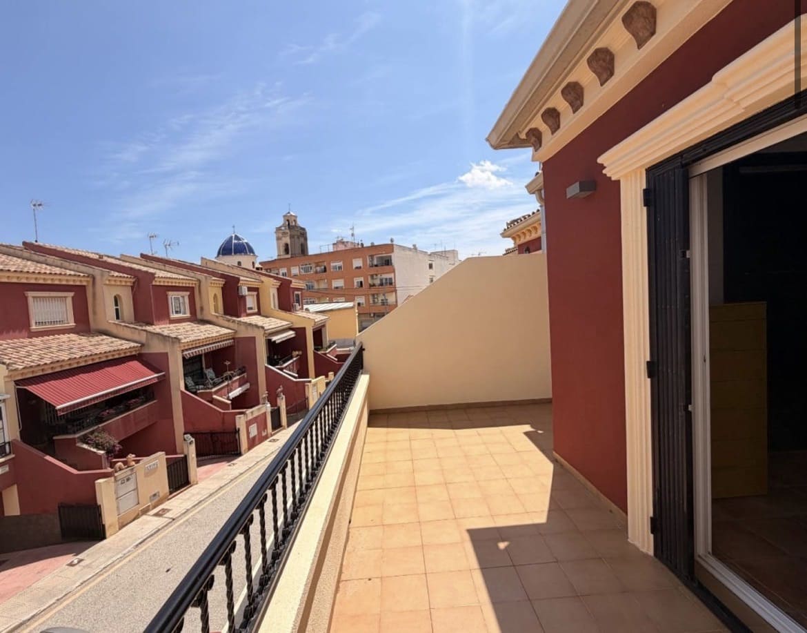 3 bedroom Townhouse for sale in Catral with pool garage - € 215,000 (Ref: 10038539)
