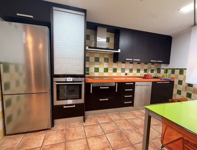 Casa de 3 habitaciones en Catral en venta con piscina garaje - 215.000 € (Ref: 10038539)