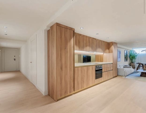 2 camera da letto Appartamento sulla Spiaggia in vendita in Alicante città con garage - 225.000 € (Rif: 10038551)