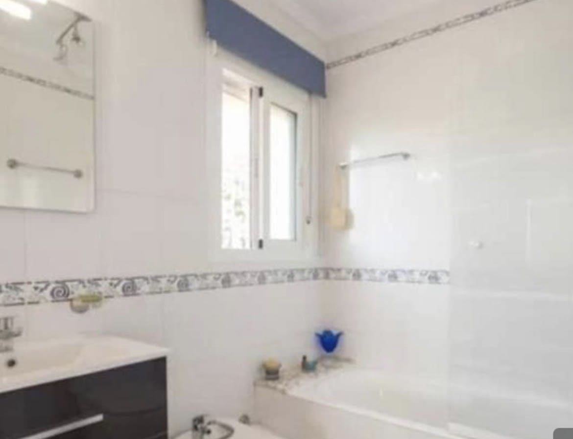 Villa/Maison de 6 chambres à louer à Ciudad Quesada avec piscine garage - 2 800 € (Ref: 10038558)