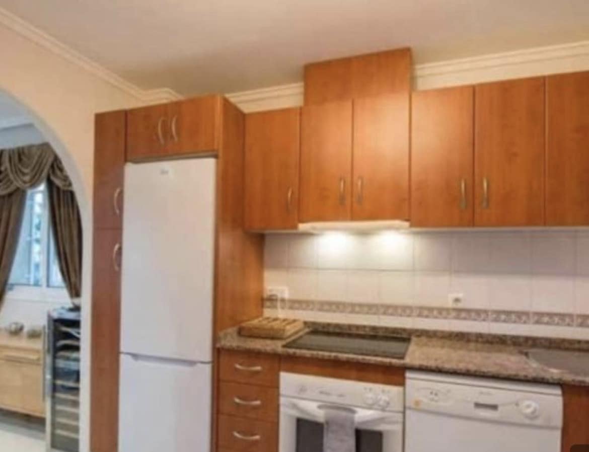 Villa/Maison de 6 chambres à louer à Ciudad Quesada avec piscine garage - 2 800 € (Ref: 10038558)