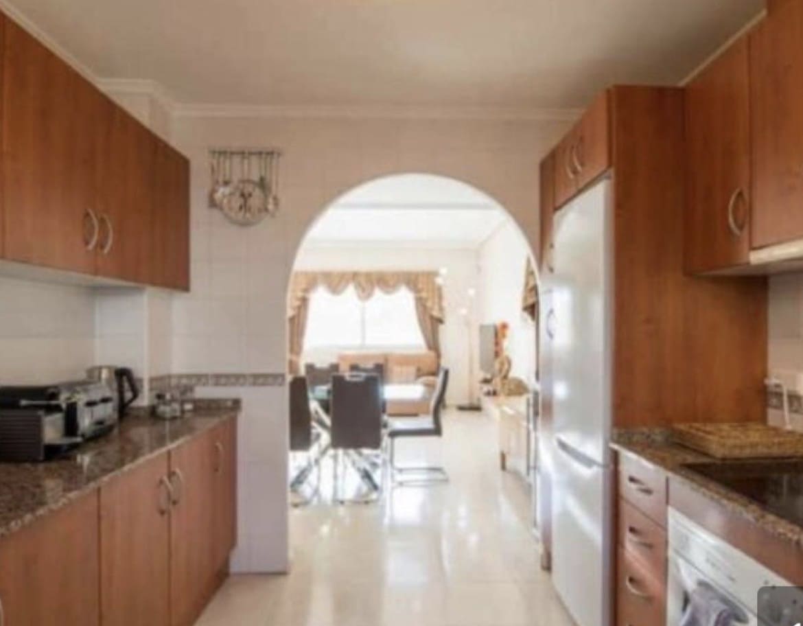 Villa/Maison de 6 chambres à louer à Ciudad Quesada avec piscine garage - 2 800 € (Ref: 10038558)