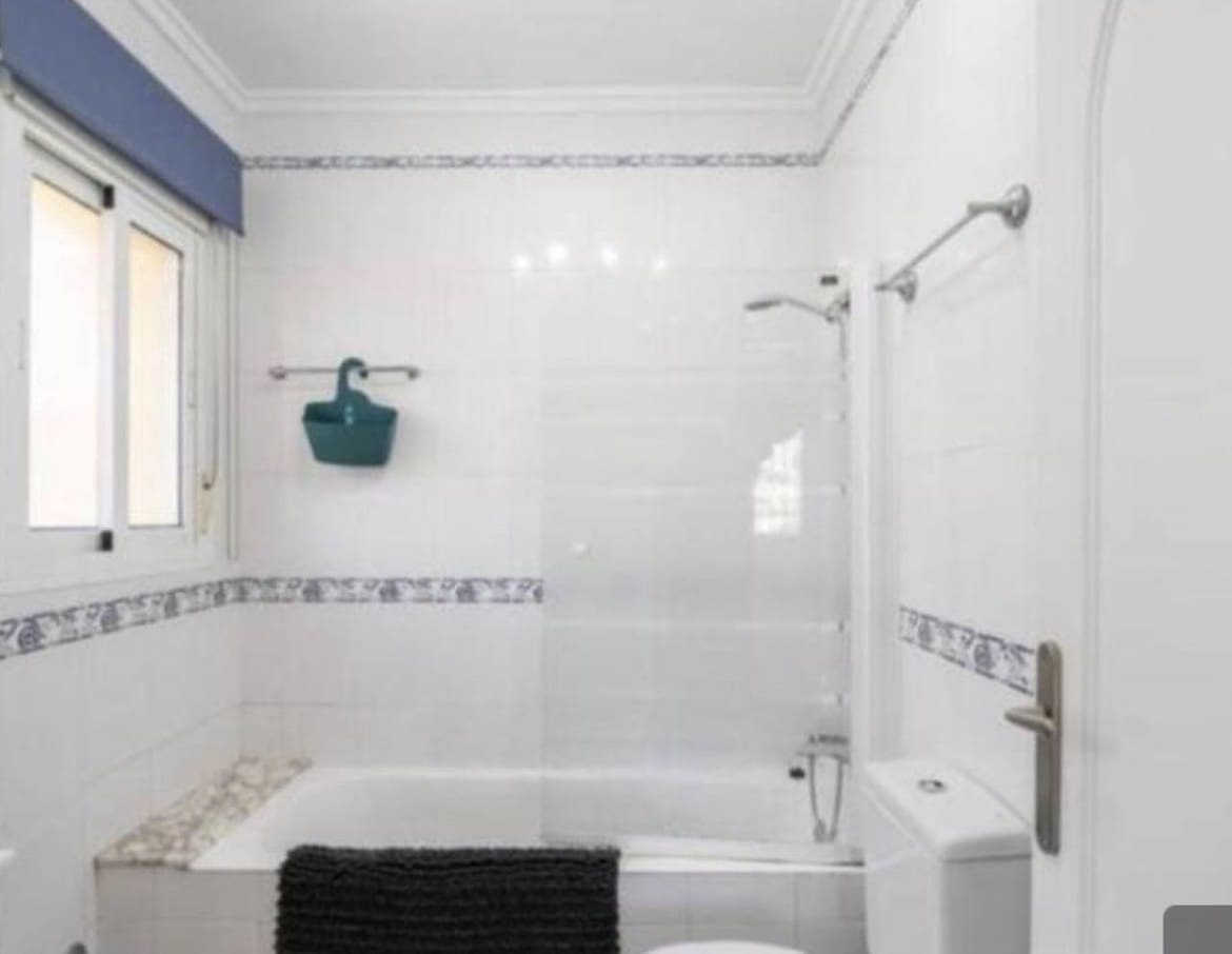 Villa/Maison de 6 chambres à louer à Ciudad Quesada avec piscine garage - 2 800 € (Ref: 10038558)