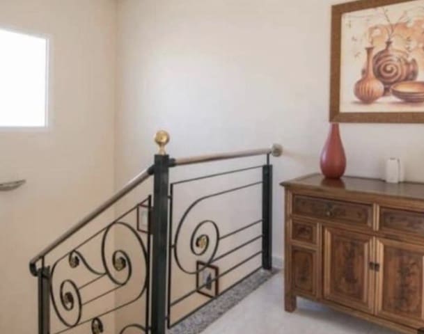 Villa/Maison de 6 chambres à louer à Ciudad Quesada, Rojales avec piscine garage - 2 800 € (Ref: 10038558)