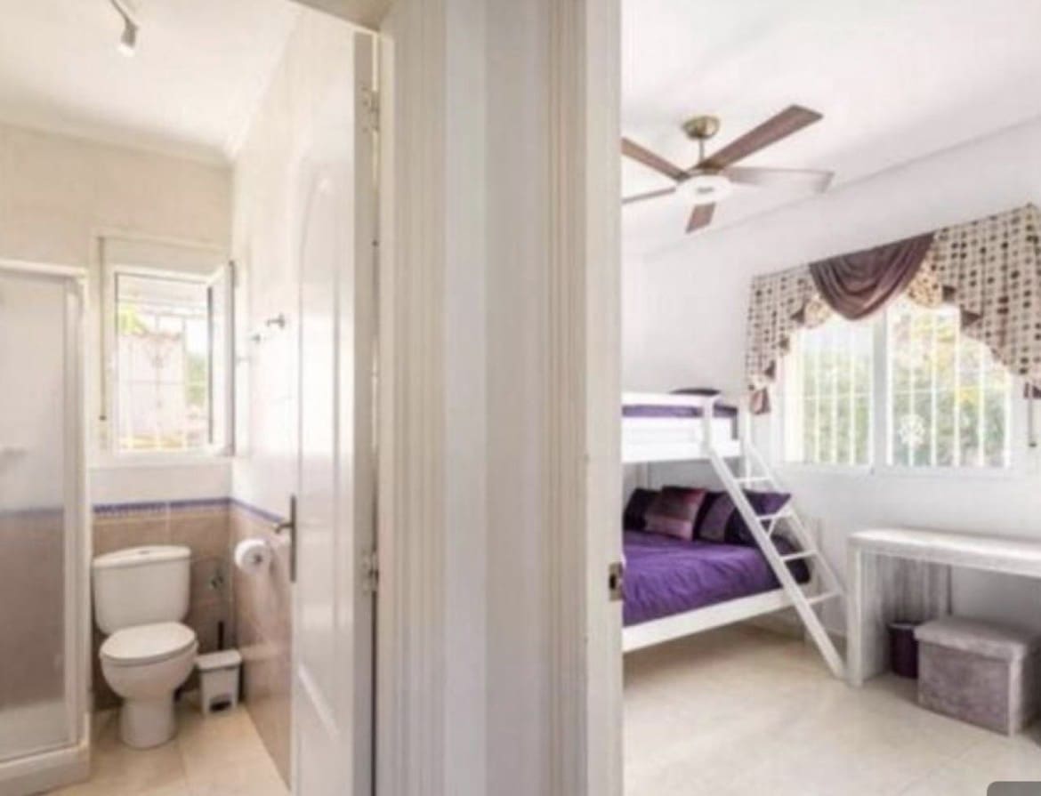 Villa/Maison de 6 chambres à louer à Ciudad Quesada avec piscine garage - 2 800 € (Ref: 10038558)