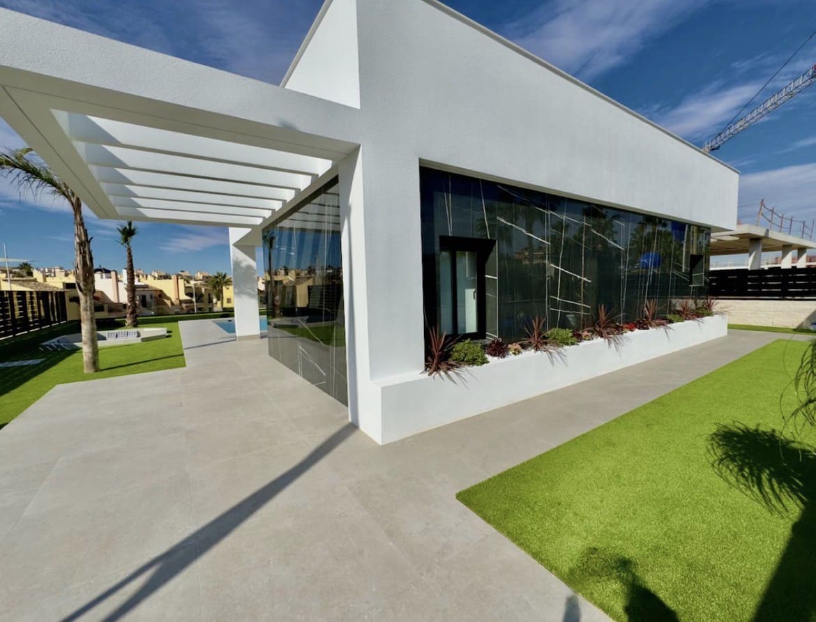3 quarto Moradia para venda em Algorfa com piscina garagem - 670 000 € (Ref: 10038562)