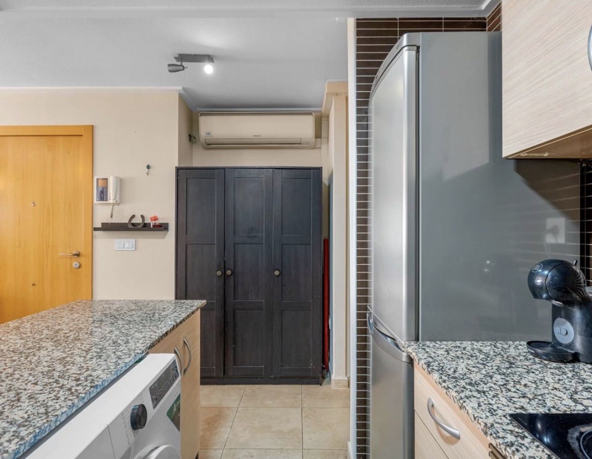 2 sovrum Lägenhet till salu i Alicante stad - 189 000 € (Ref: 10038573)