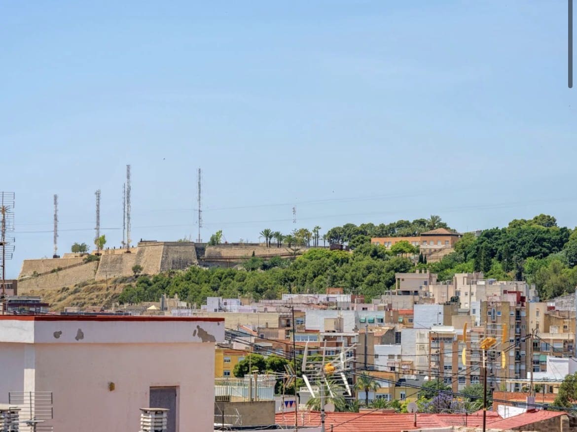 2 sovrum Lägenhet till salu i Alicante stad - 189 000 € (Ref: 10038573)