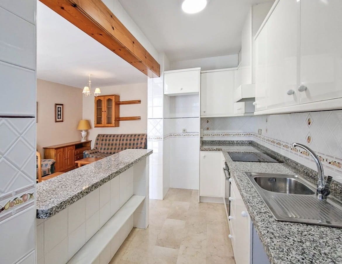2 bedroom Townhouse for sale in Villamartin with pool garage - € 215,000 (Ref: 10038578)