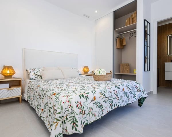 3 soverom Hus til salgs i Orihuela med svømmebasseng garasje - € 315 000 (Ref: 10079884)