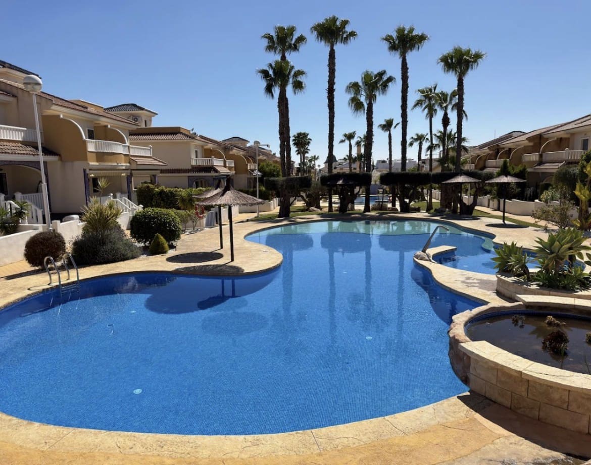 3 sovrum Villa till salu i Ciudad Quesada med pool garage - 320 000 € (Ref: 10094612)