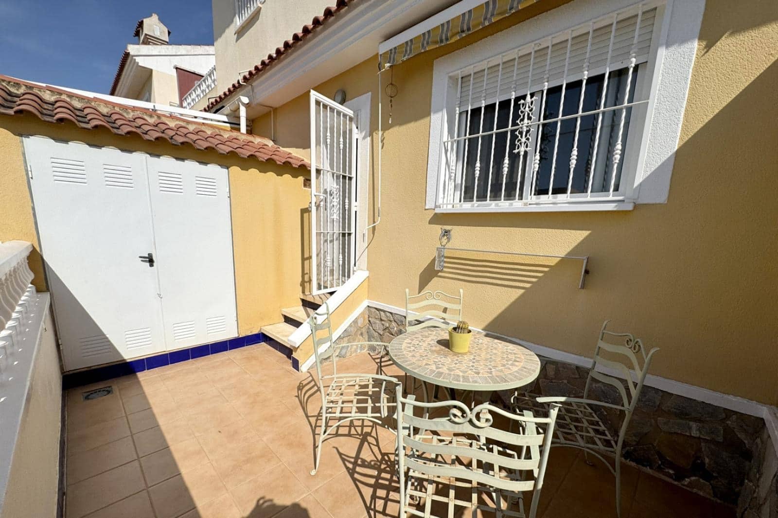 3 sypialnia Bungalow na sprzedaż w Ciudad Quesada z basenem garażem - 240 000 € (Ref: 10116399)