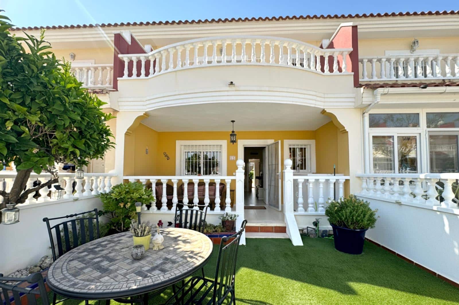 3 sypialnia Bungalow na sprzedaż w Ciudad Quesada z basenem garażem - 240 000 € (Ref: 10116399)