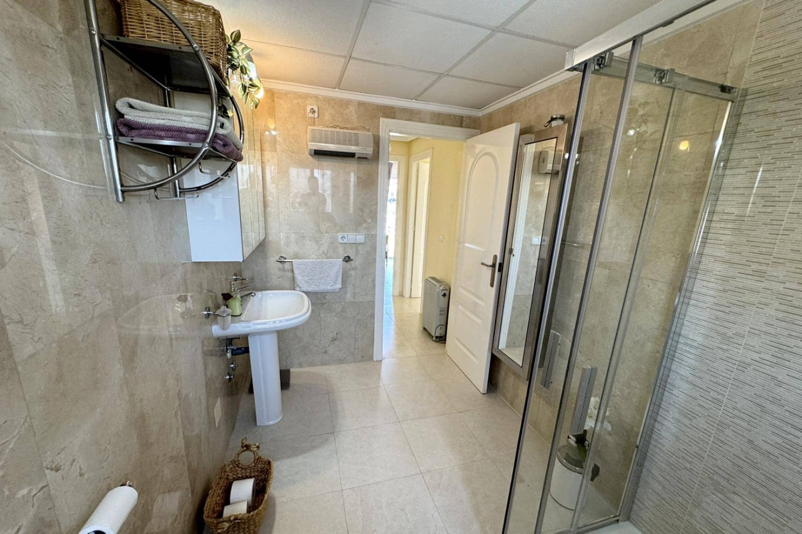 3 sypialnia Bungalow na sprzedaż w Ciudad Quesada z basenem garażem - 240 000 € (Ref: 10116399)