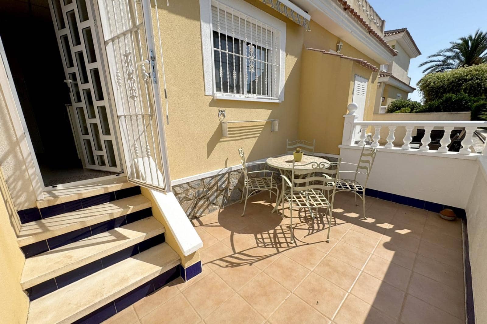 3 sypialnia Bungalow na sprzedaż w Ciudad Quesada z basenem garażem - 240 000 € (Ref: 10116399)