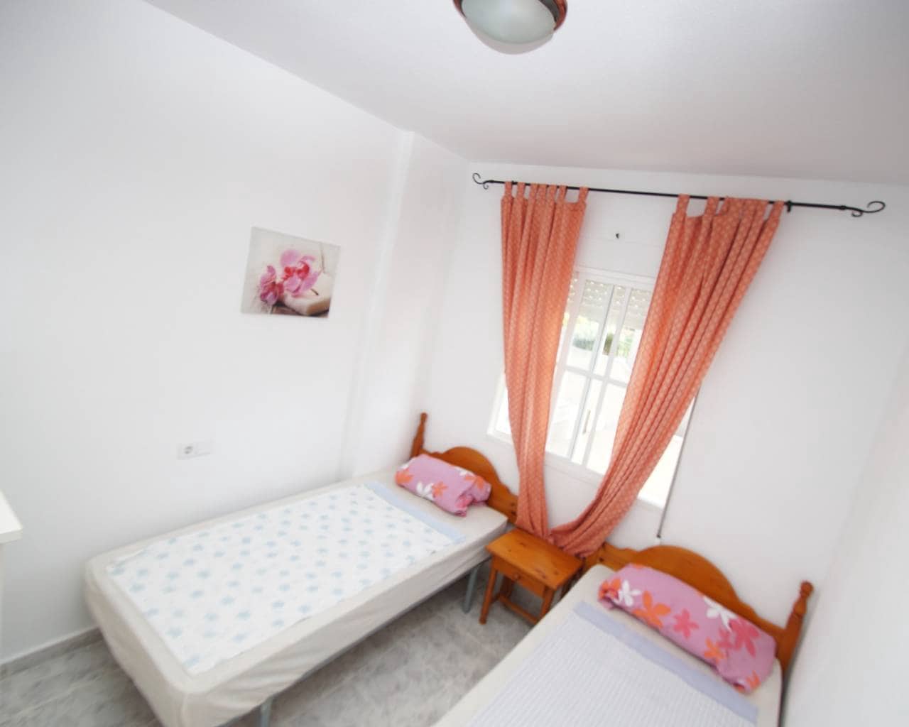 2 makuuhuone Bungalow myytävänä paikassa Playa Flamenca mukana uima-altaan 
autotalli - 155 000 € (Ref: 10135197)