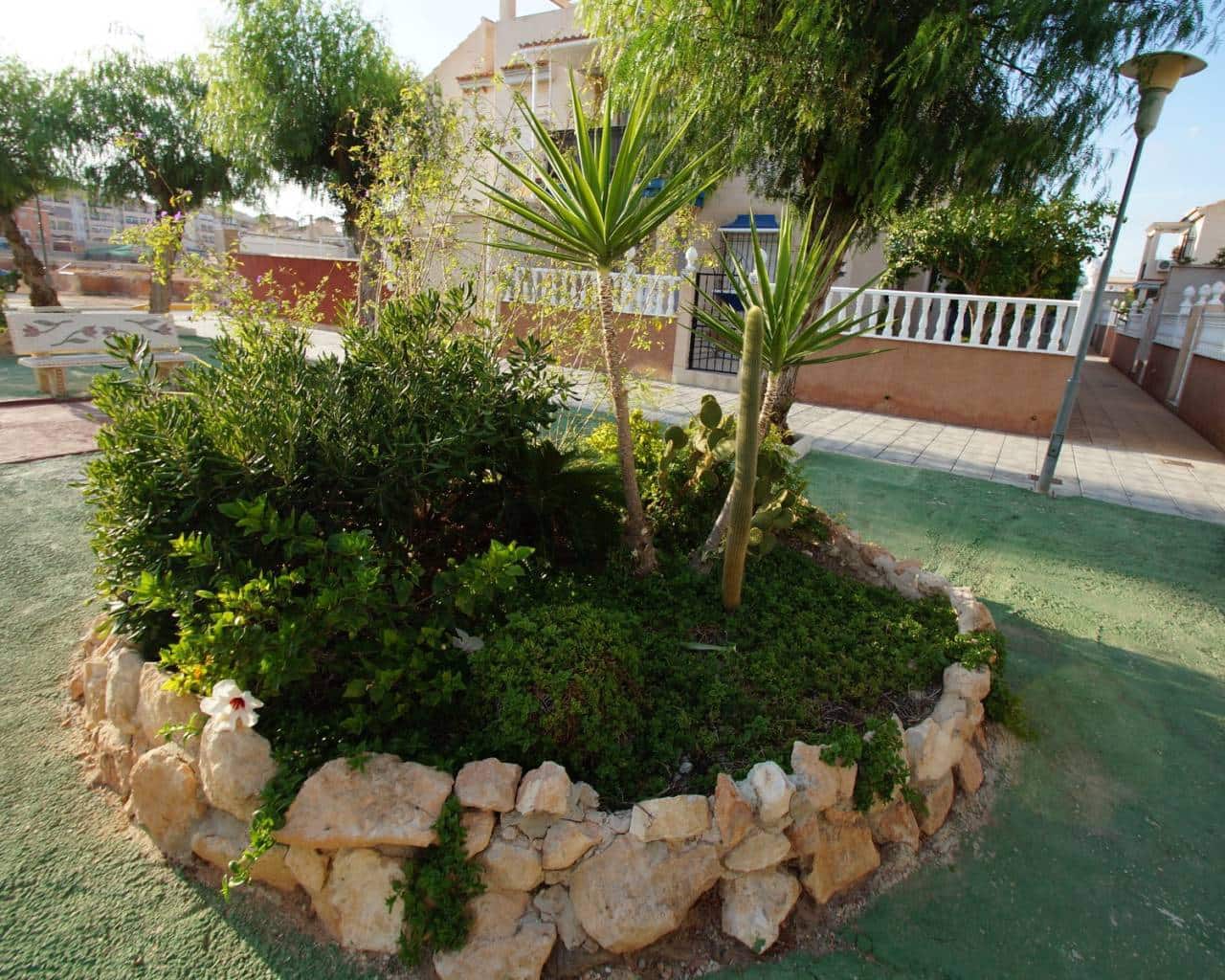 2 makuuhuone Bungalow myytävänä paikassa Playa Flamenca mukana uima-altaan 
autotalli - 155 000 € (Ref: 10135197)