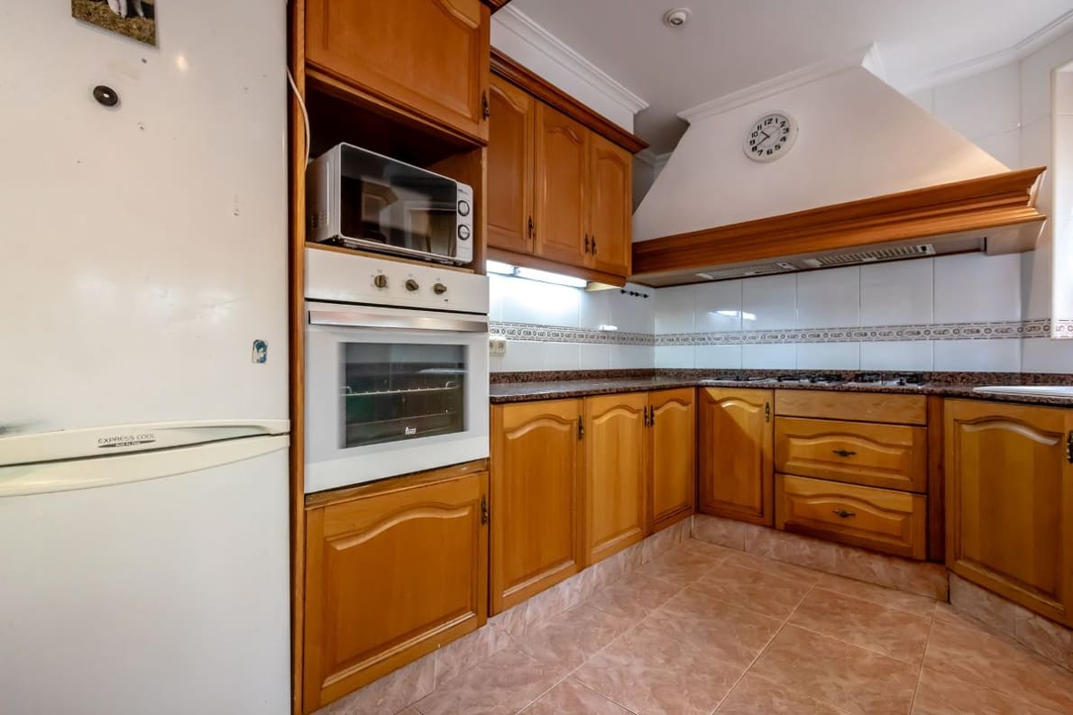Chalet de 4 habitaciones en Alzira en venta con piscina garaje - 349.500 € (Ref: 10057413)