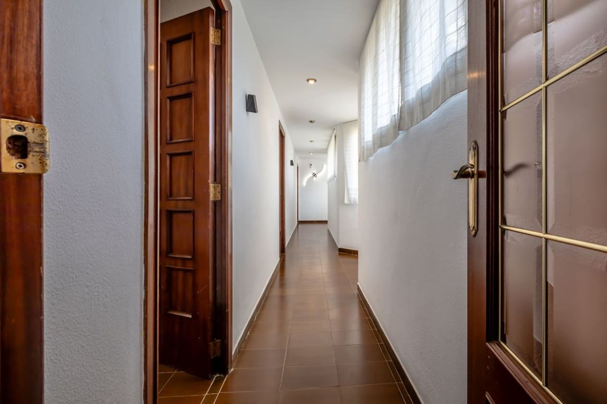 Chalet de 4 habitaciones en Alzira en venta con piscina garaje - 349.500 € (Ref: 10057413)