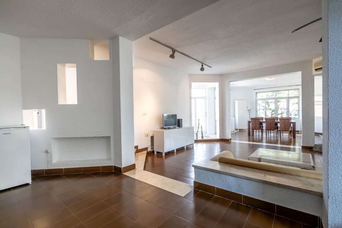 Chalet de 4 habitaciones en Alzira en venta con piscina garaje - 349.500 € (Ref: 10057413)