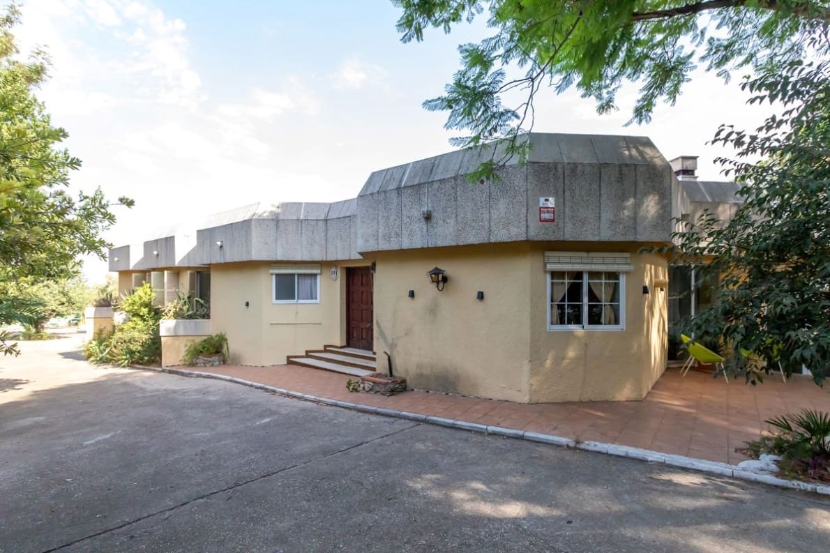 Chalet de 4 habitaciones en Alzira en venta con piscina garaje - 349.500 € (Ref: 10057413)