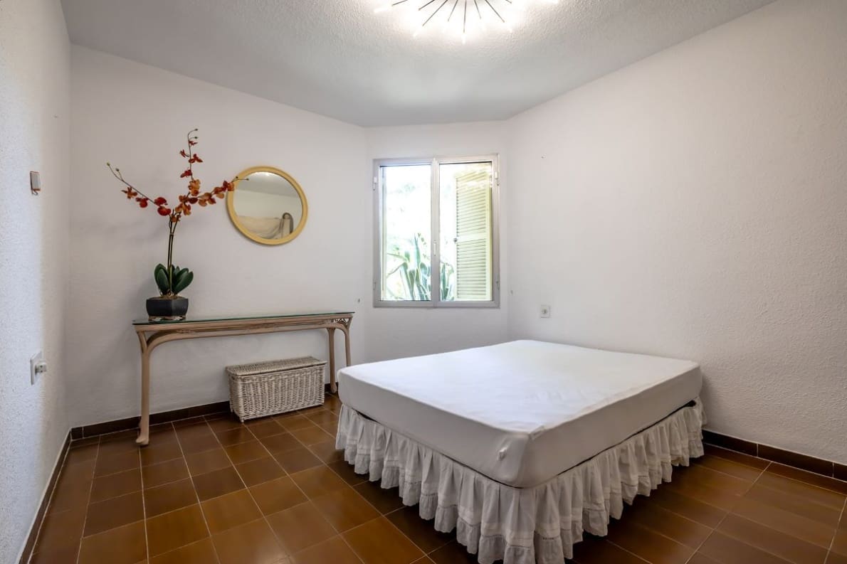 Chalet de 4 habitaciones en Alzira en venta con piscina garaje - 349.500 € (Ref: 10057413)