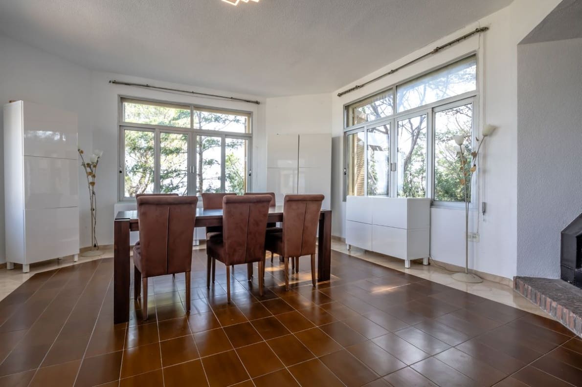 Chalet de 4 habitaciones en Alzira en venta con piscina garaje - 349.500 € (Ref: 10057413)