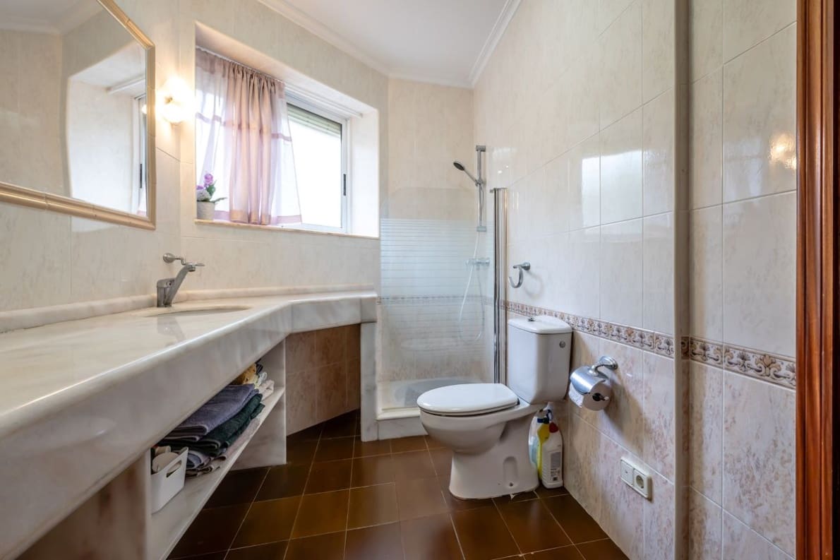 Chalet de 4 habitaciones en Alzira en venta con piscina garaje - 349.500 € (Ref: 10057413)